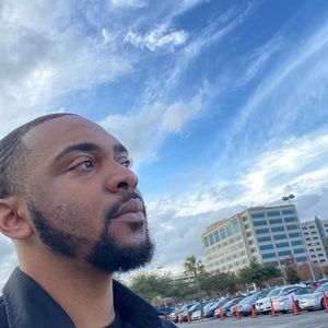 Meet your Posher, Jaron